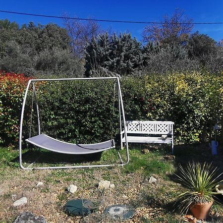 Entre Ventoux Et Luberon, Appartement Dans Maison. Malemort-du-Comtat Exterior photo