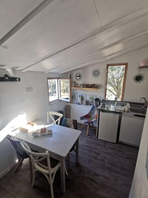 Entre Ventoux Et Luberon, Appartement Dans Maison. Malemort-du-Comtat Exterior photo